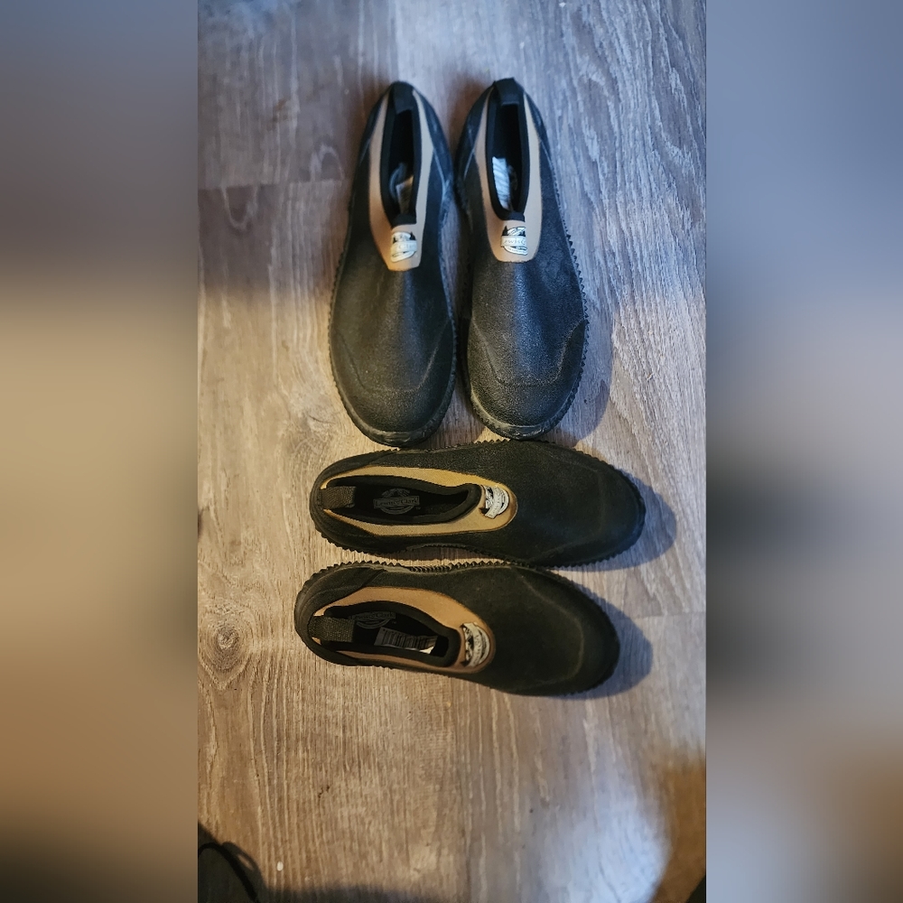 Lewis & Clark women's black khaki trim slip on rubber outdoor ankle boot shoes.